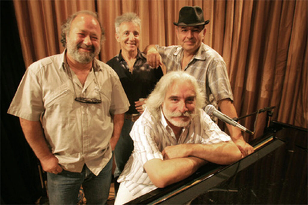 Cánovas, Rodrigo, Adolfo y Guzman (C.R.A.G.)