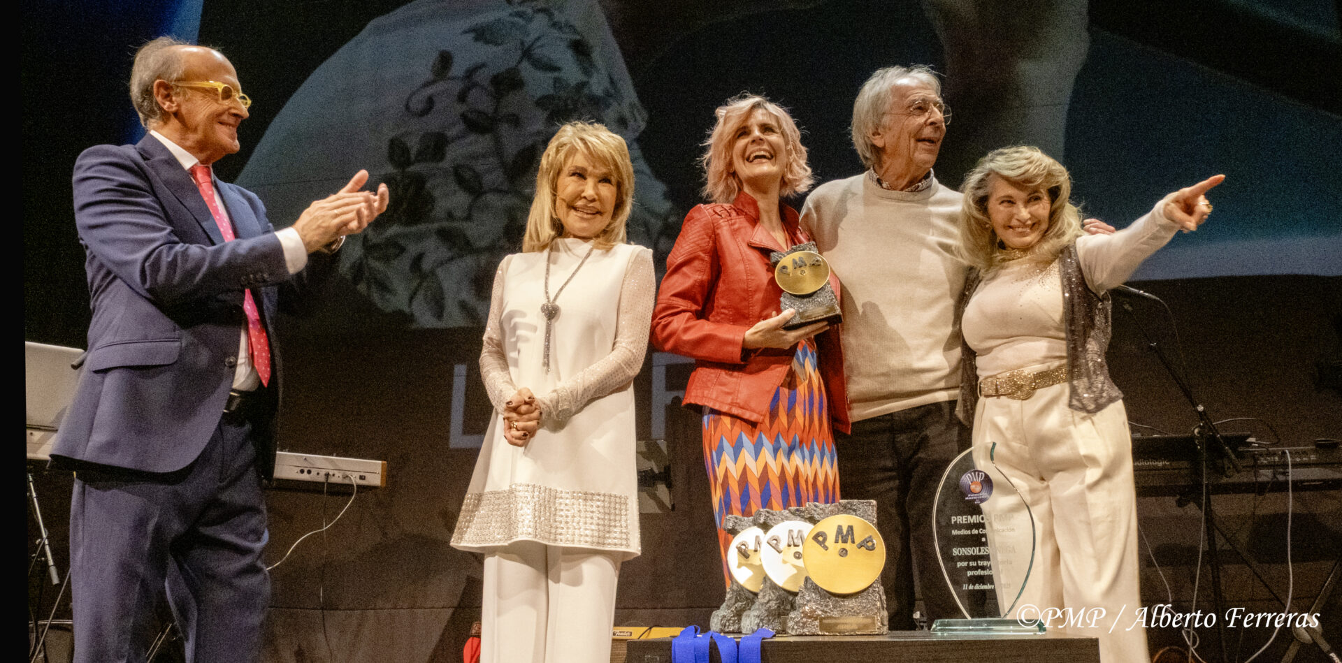 PREMIO NUEVAS GENERACIONES A LYS PARDO